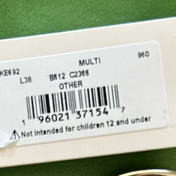 Kate Spade ✨🎁🎠 carousel keychain charm NWT - Picture 9 of 9